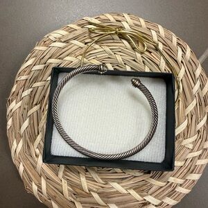 🔥Beautiful, timeless David Yurman Silver w/Gold-touch Cable Bracelet